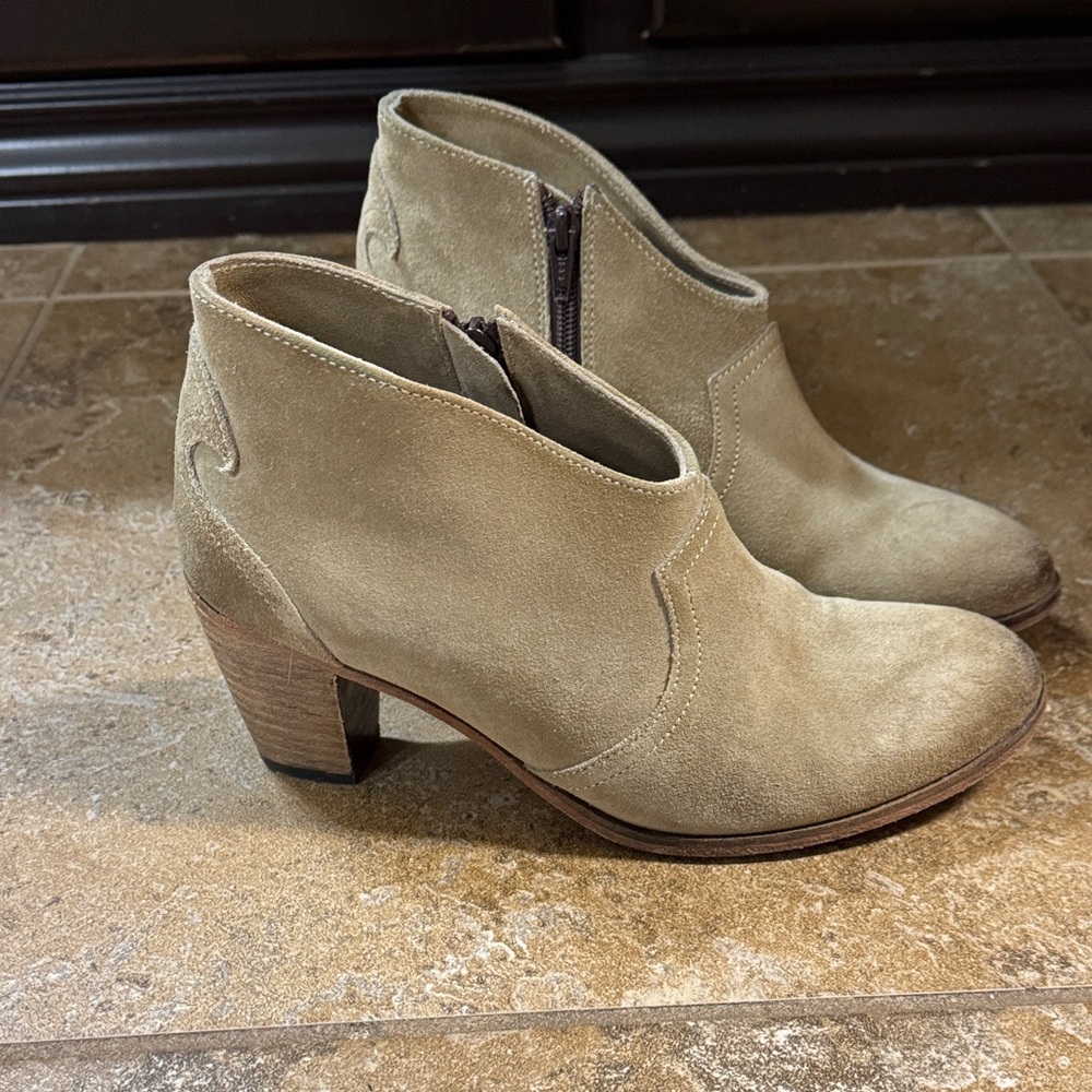 Women’s Johnston & Murphy vintage ankle boots